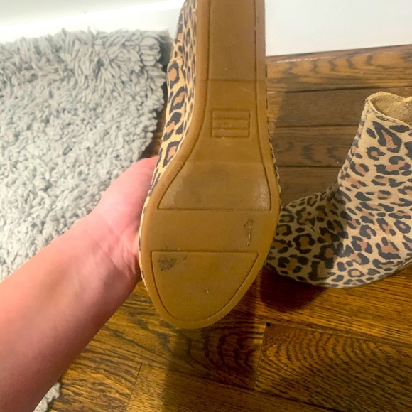Cheetah Print Toms - Picture 3 of 3